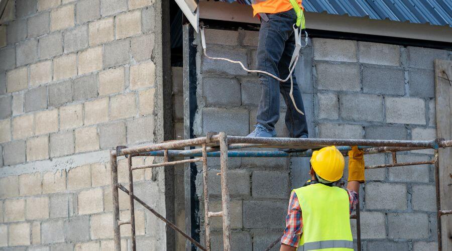 Professional residential roofers in Earth City, MO